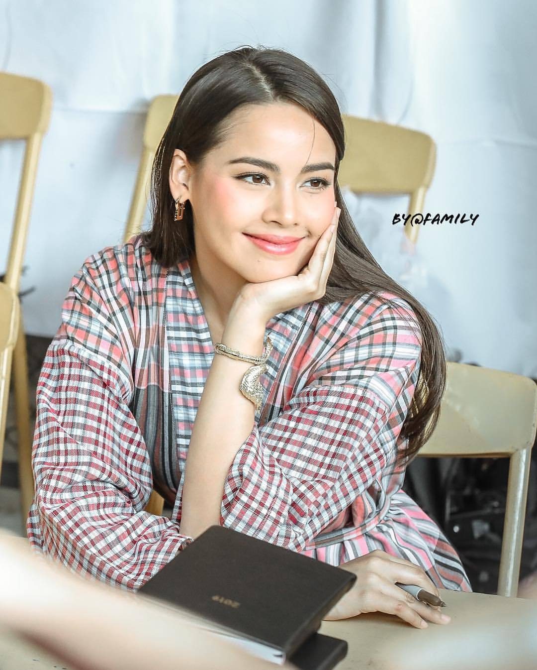 Urassaya Sperbund HD Images/Photo Gallery Download #6200994