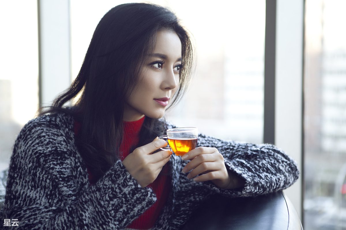 유민 HD 이미지/사진 갤러리 다운로드 #6988614