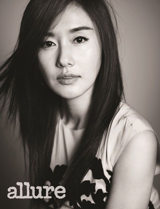 Kim Ji-Soo HD Images/Photo Gallery Download #1384168