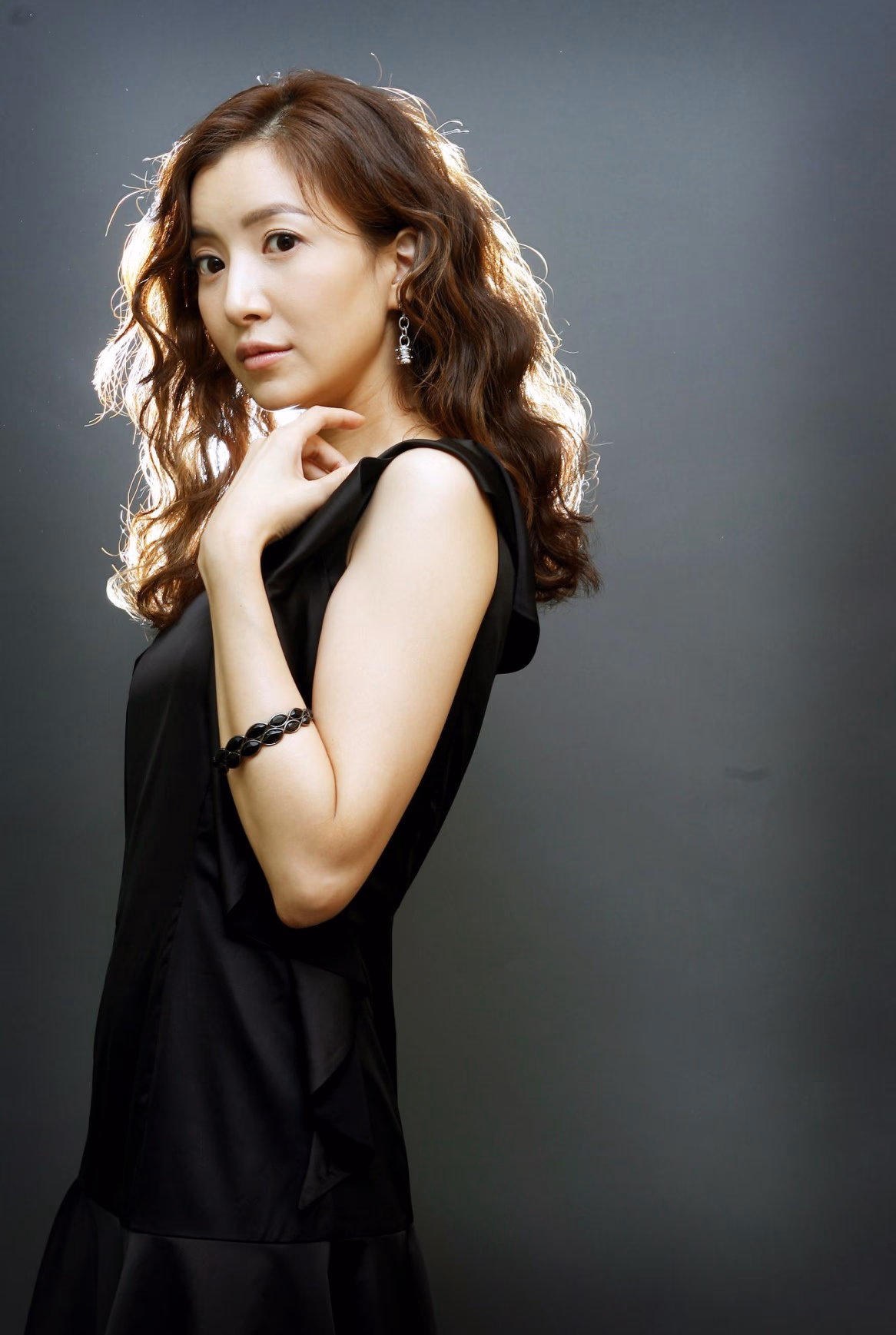 尹世雅 高清写真/照片下载 #3434791