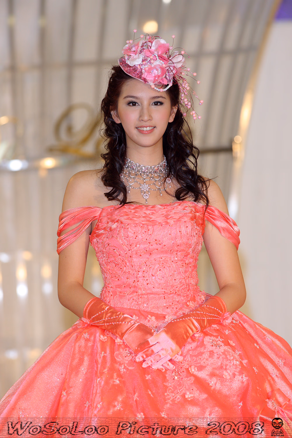 何傲儿 高清写真/照片下载 #3337923