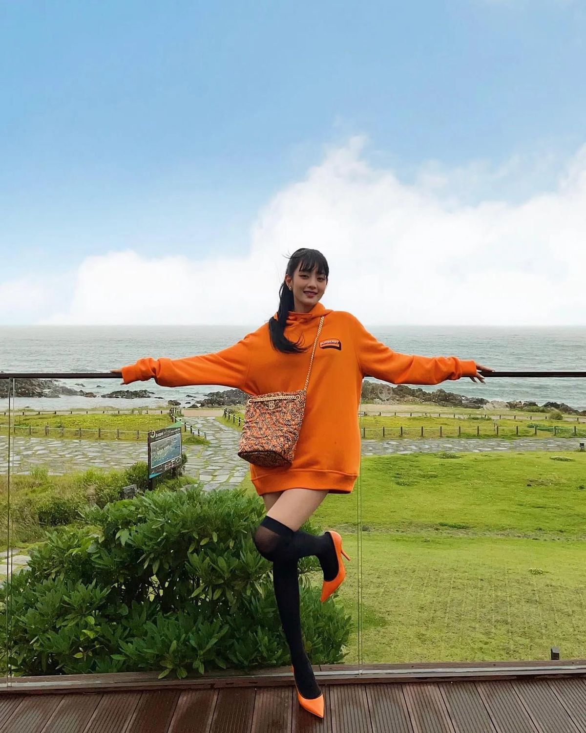 Minnie Nicha Yontararak HD Images/Photo Gallery Download #7929310