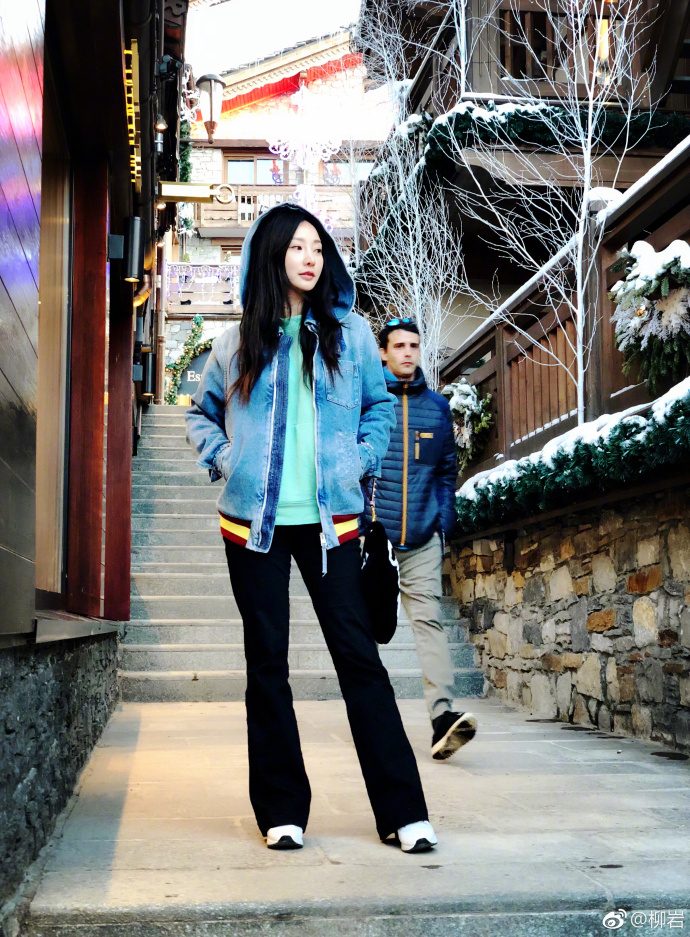 Yan Liu HD Images/Photo Gallery Download #1974595