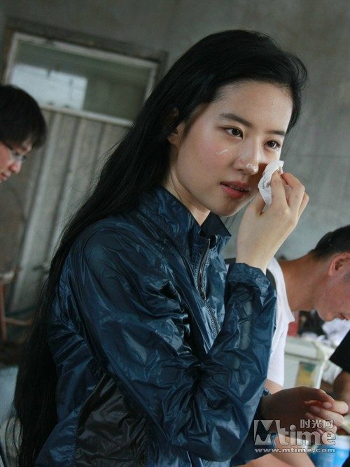 刘亦菲 高清写真/照片下载 #6690694