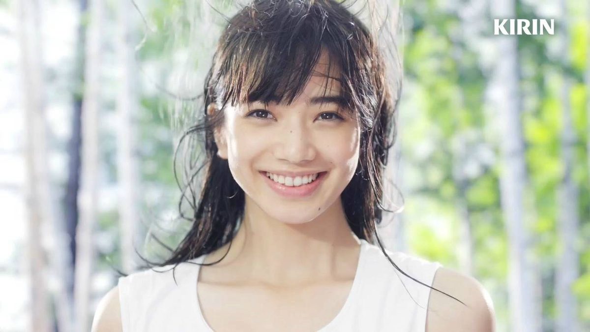 고마츠 나나 HD 이미지/사진 갤러리 다운로드 #3896734