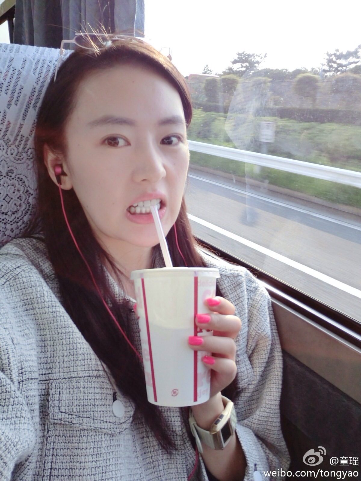 Yao Tong HD Images/Photo Gallery Download #6681397