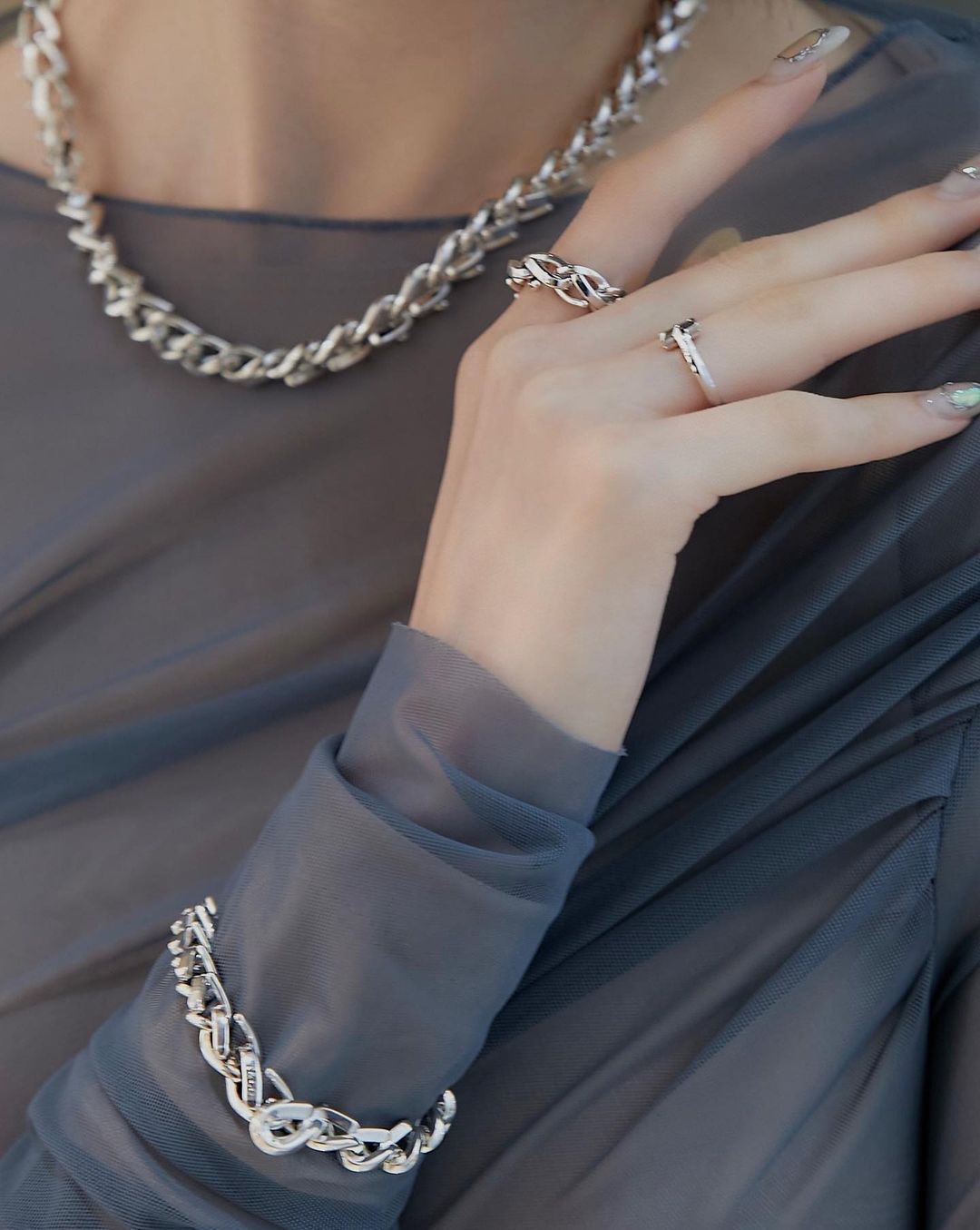 三吉彩花 高清写真/照片下载 #9568713