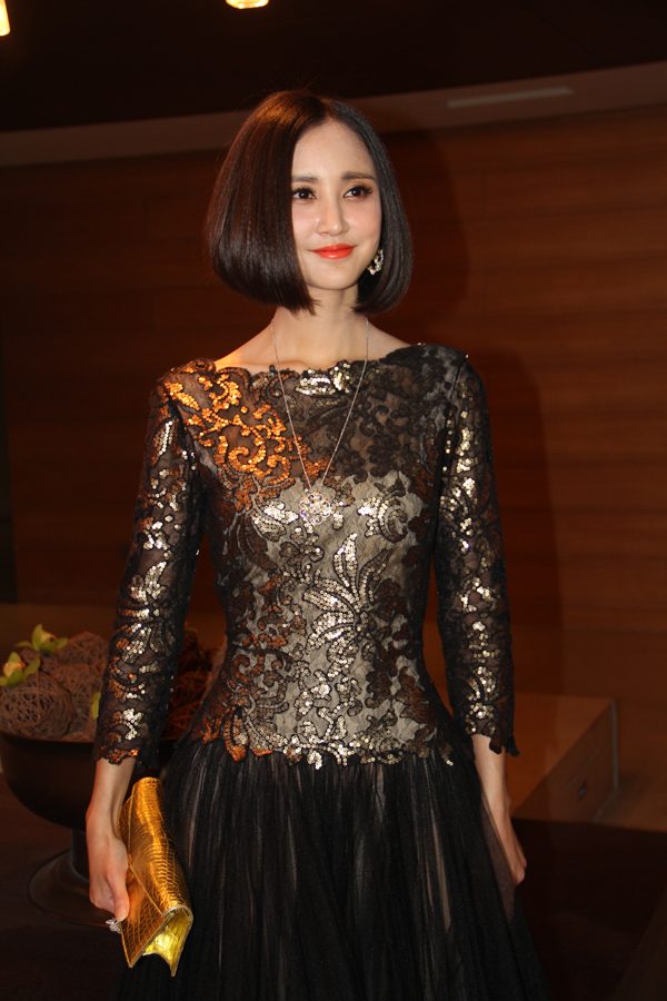 Xinyi Zhang HD Images/Photo Gallery Download #7023711