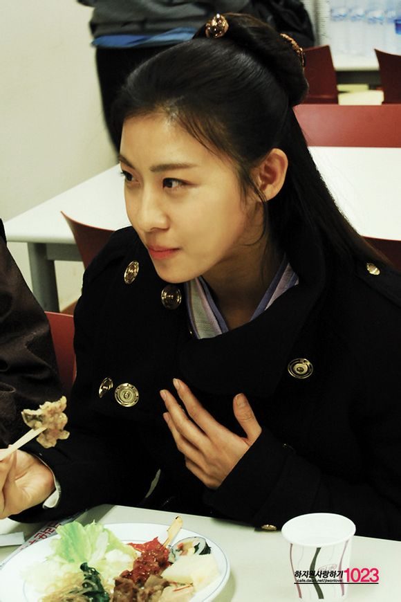 Ha Ji-Won HD Images/Photo Gallery Download #1536203