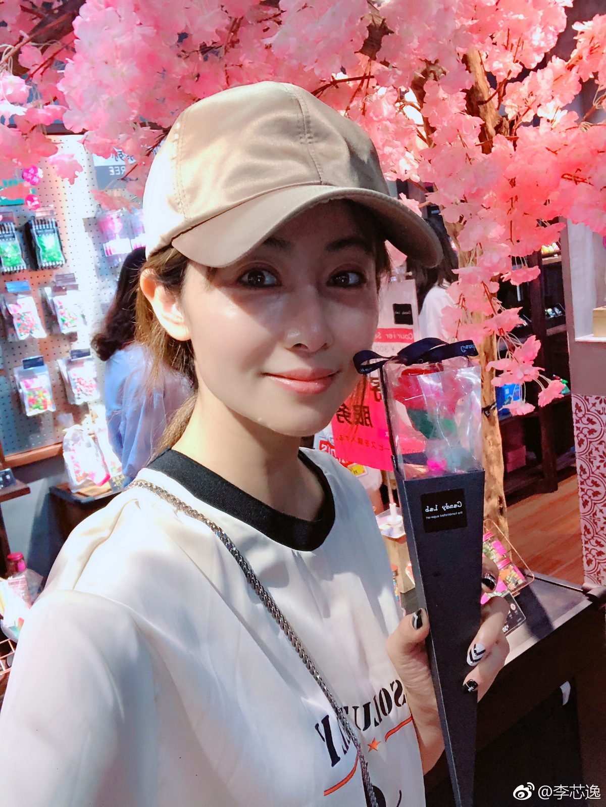 Xinyi Li HD Images/Photo Gallery Download #1980886