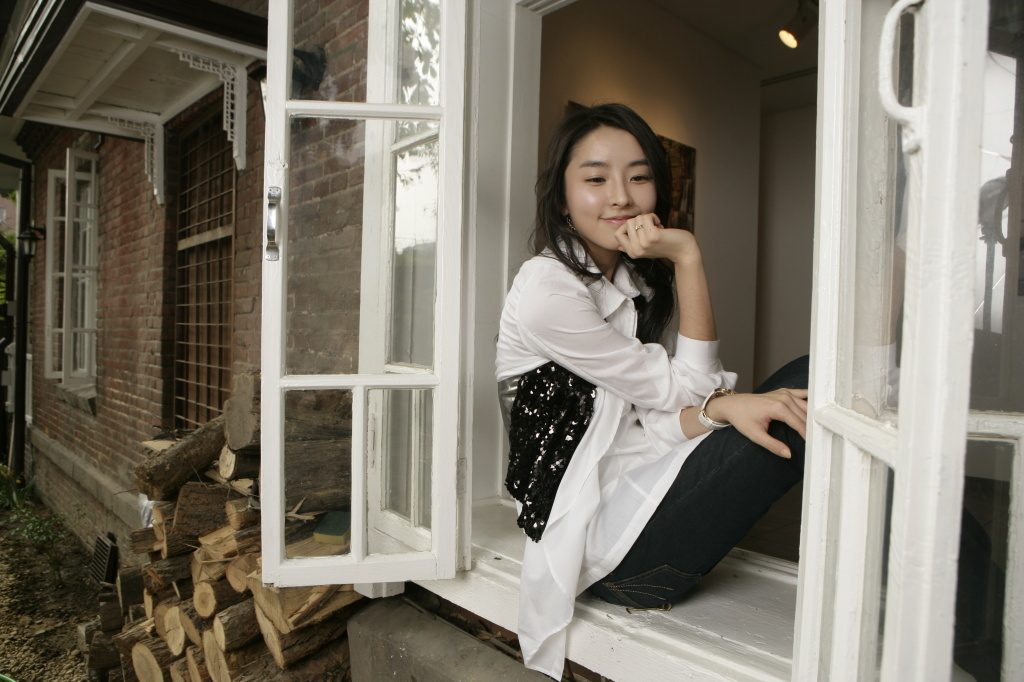 Yu-mi Jeong HD Images/Photo Gallery Download #7061065