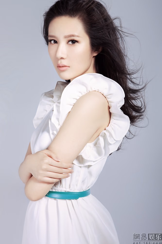 邬靖靖 高清写真/照片下载 #3404384