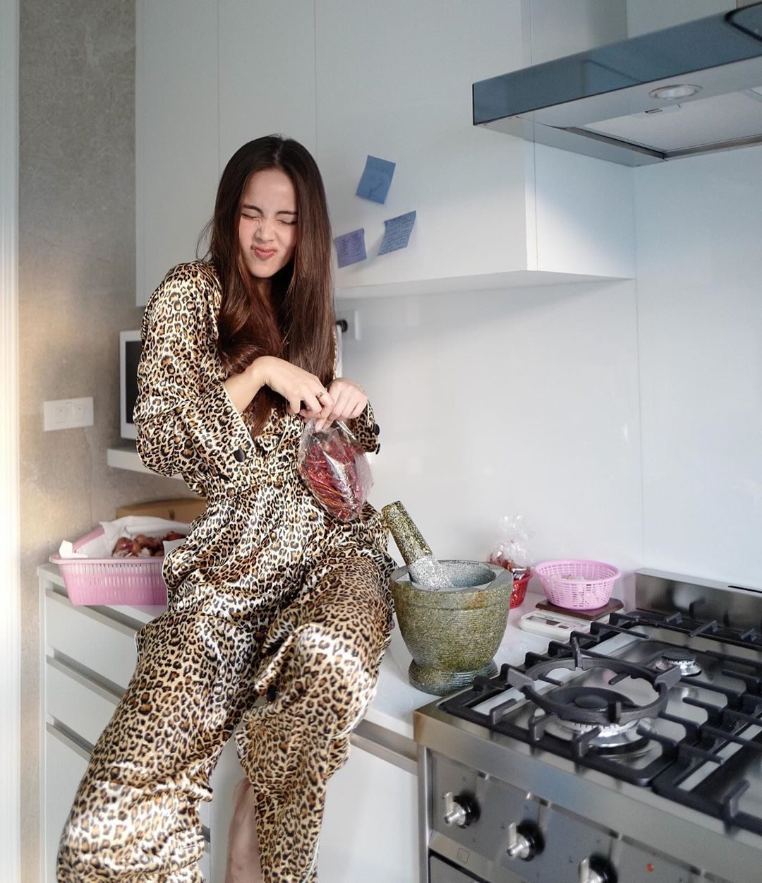 Urassaya Sperbund HD Images/Photo Gallery Download #6200688