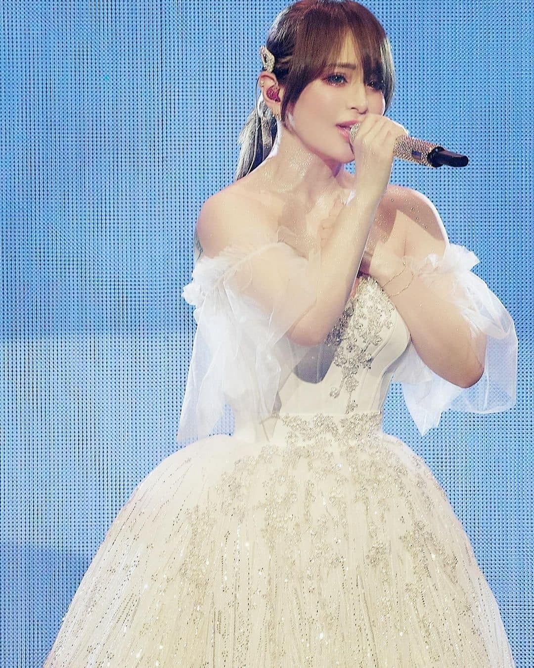 Ayumi Hamasaki HD Images/Photo Gallery Download #9700016