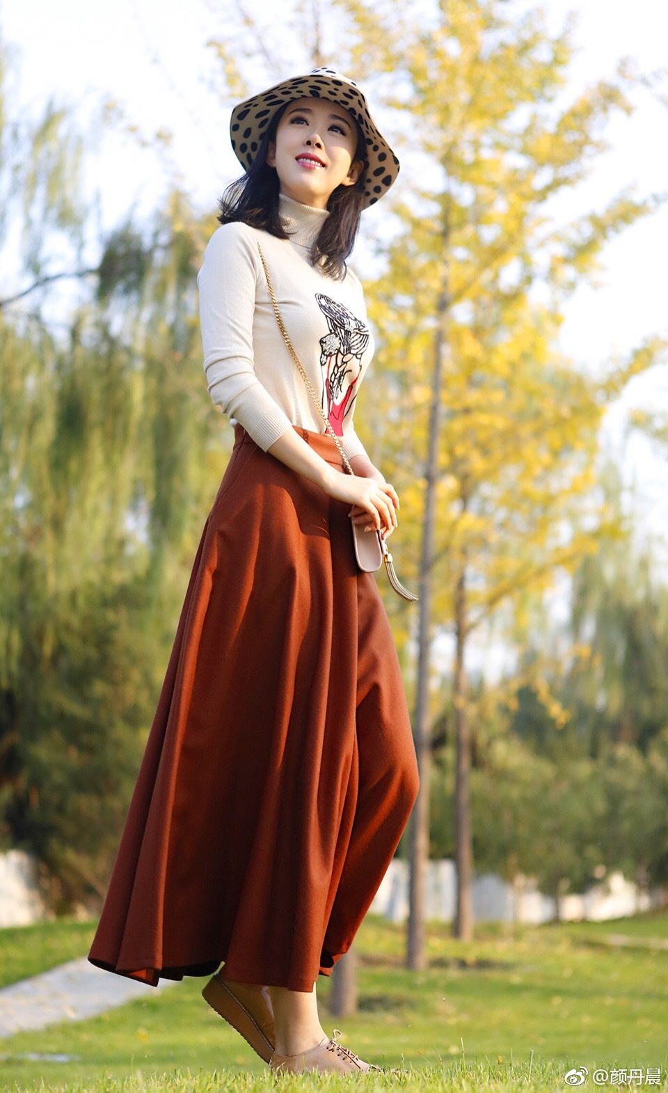 Danchen Yan HD Images/Photo Gallery Download #1504975
