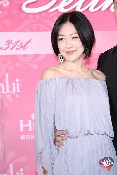 Dee Hsu HD Images/Photo Gallery Download #1868116