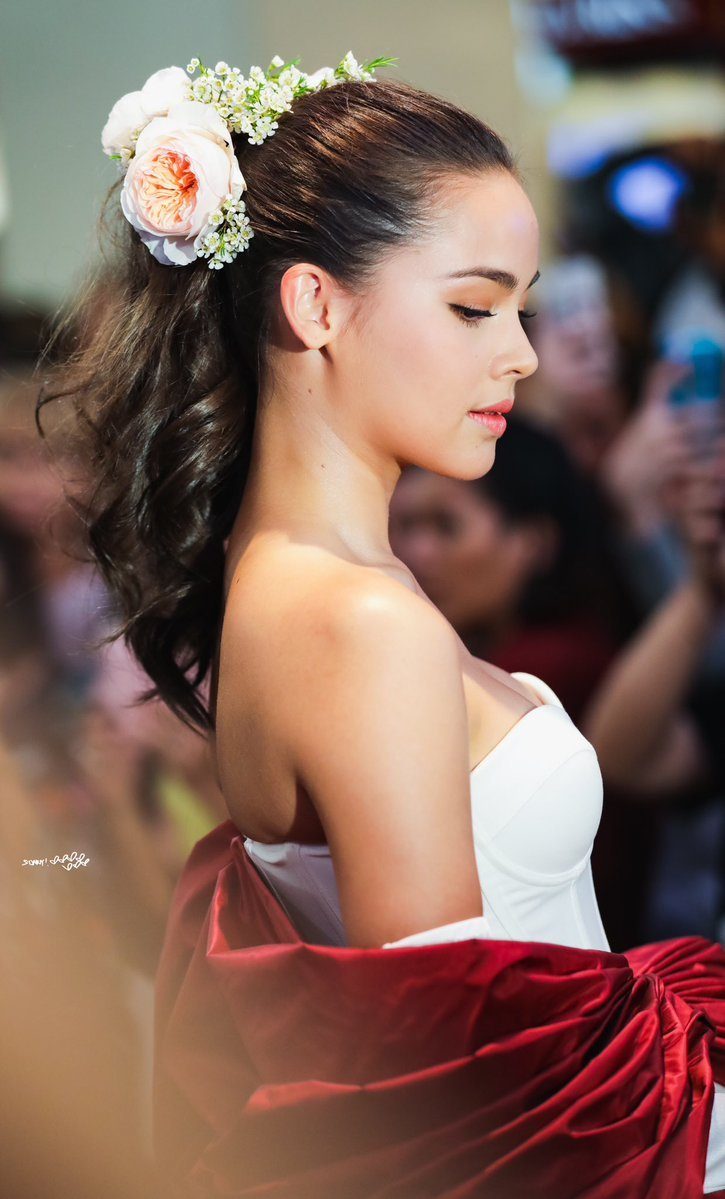 Urassaya Sperbund HD Images/Photo Gallery Download #6200925