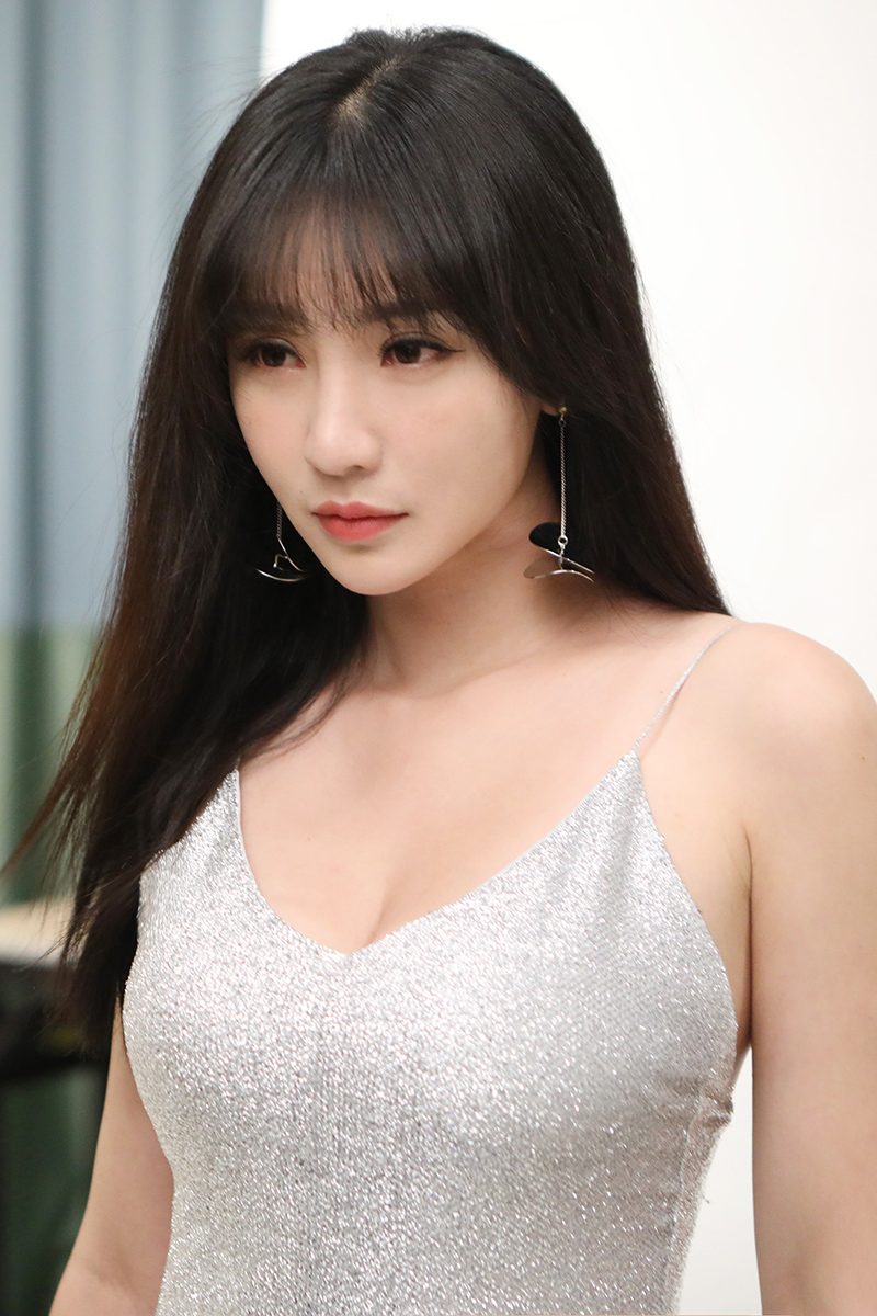 Yan Liu HD Images/Photo Gallery Download #1974226