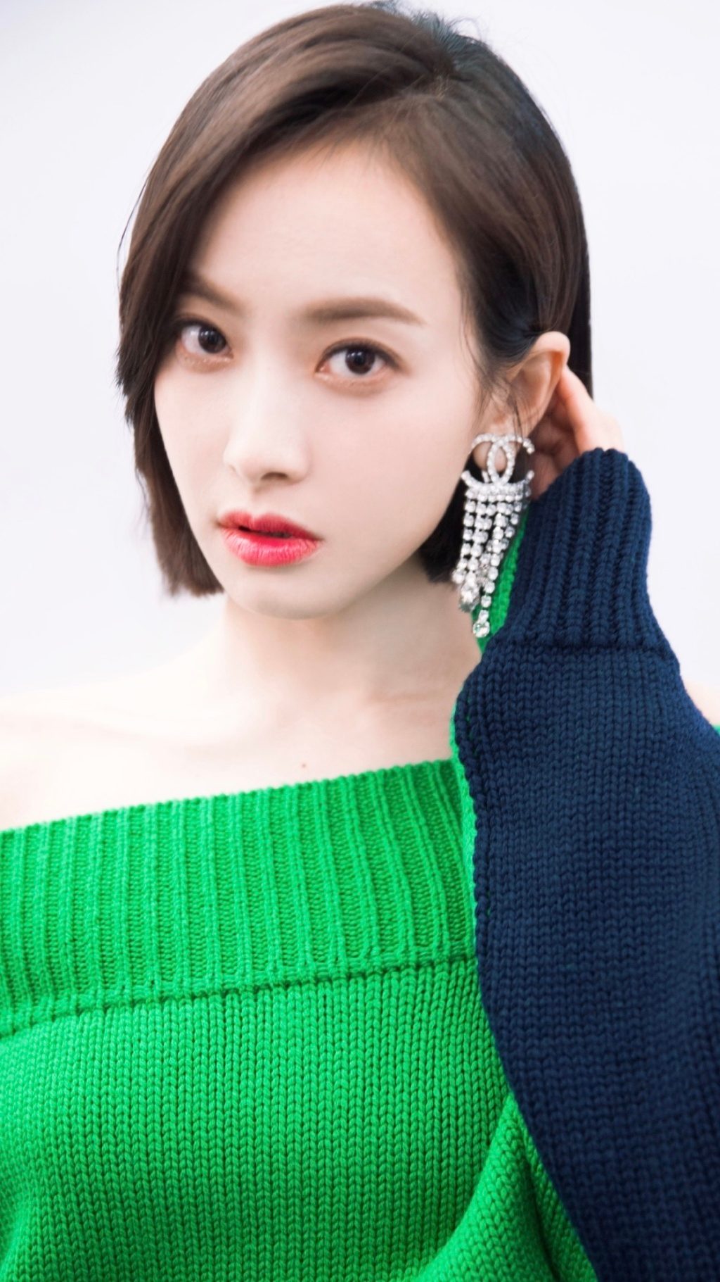 Victoria Song HD Images/Photo Gallery Download #2050385