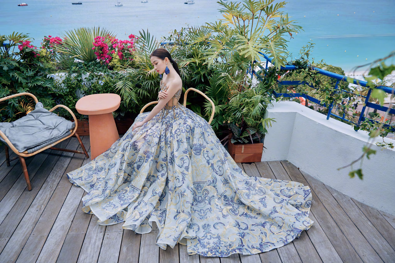Xiaotong Guan HD Images/Photo Gallery Download #7041642