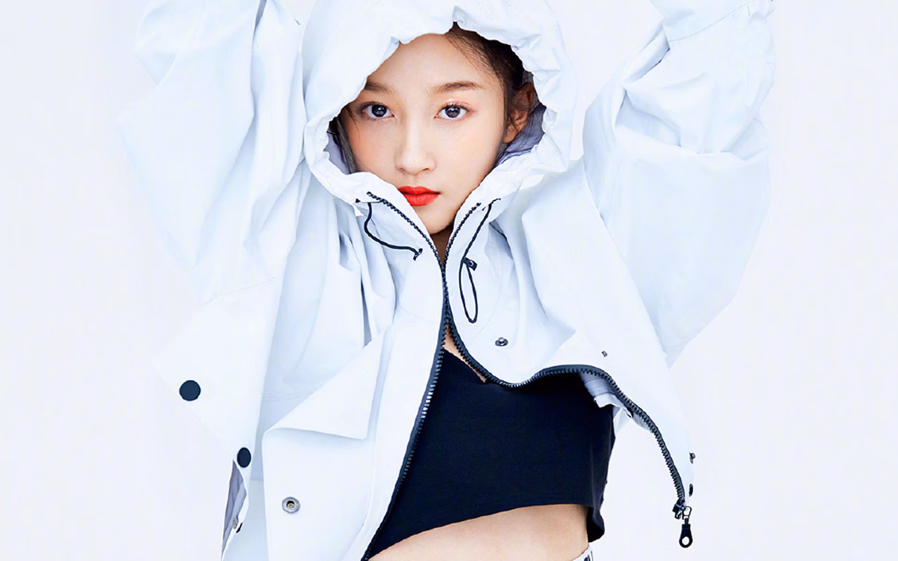 Xiaotong Guan HD Images/Photo Gallery Download #7041487