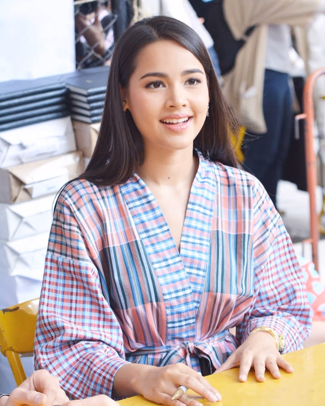 Urassaya Sperbund HD Images/Photo Gallery Download #6200980