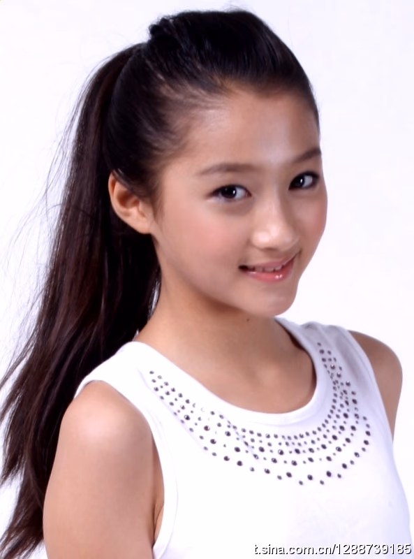 关晓彤 高清写真/照片下载 #7041724