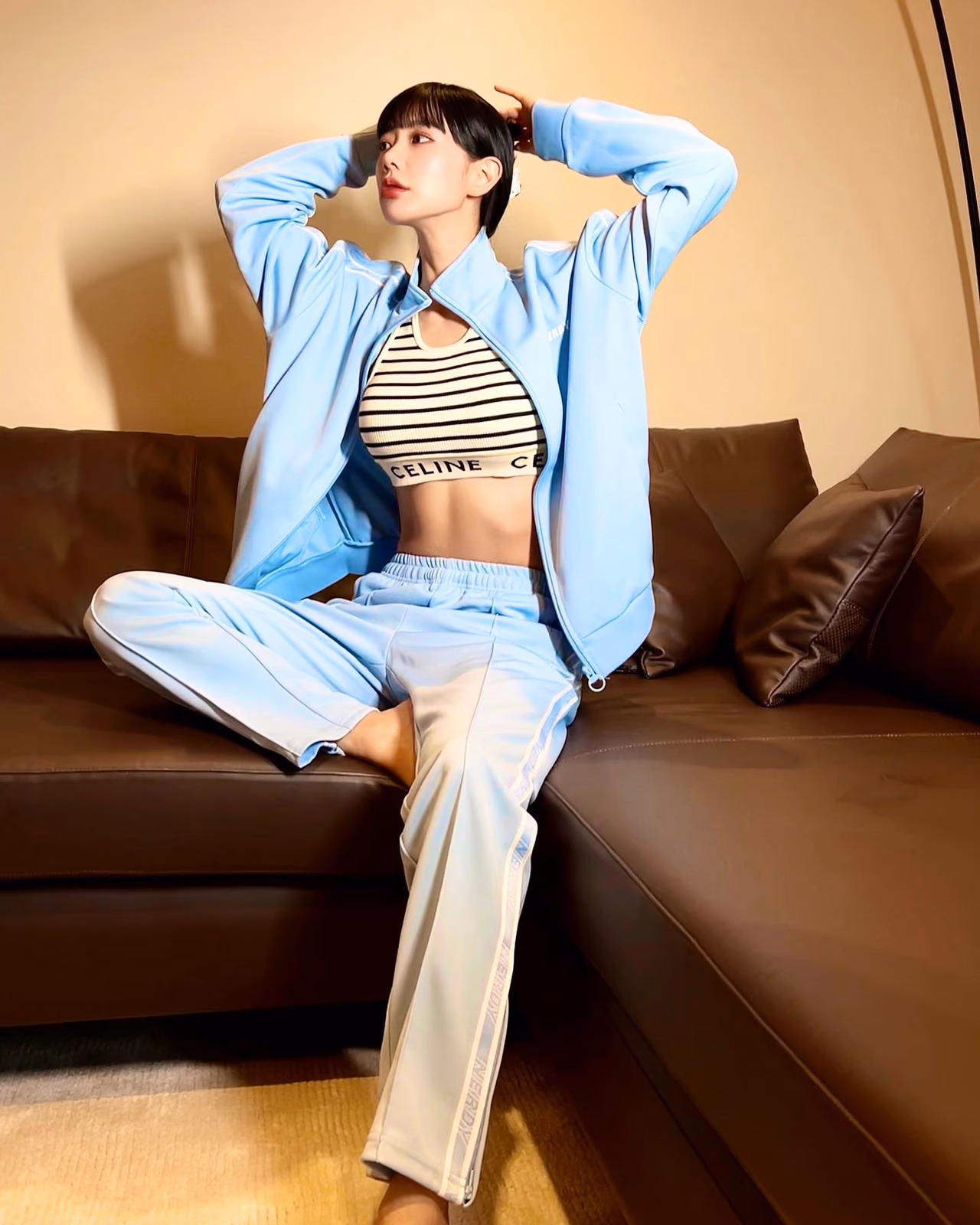 클라라 HD 이미지/사진 갤러리 다운로드 #7617559