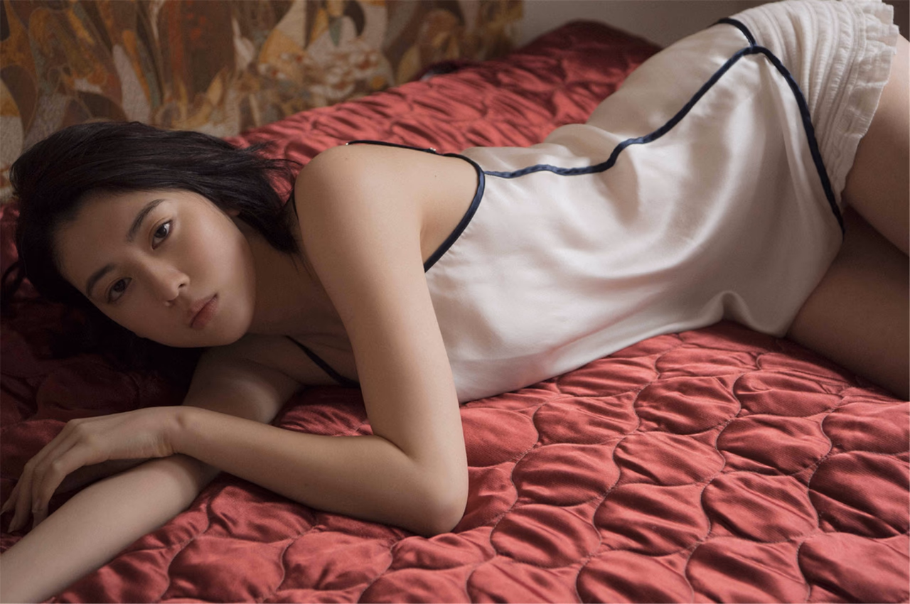 三吉彩花 高清写真/照片下载 #9568927