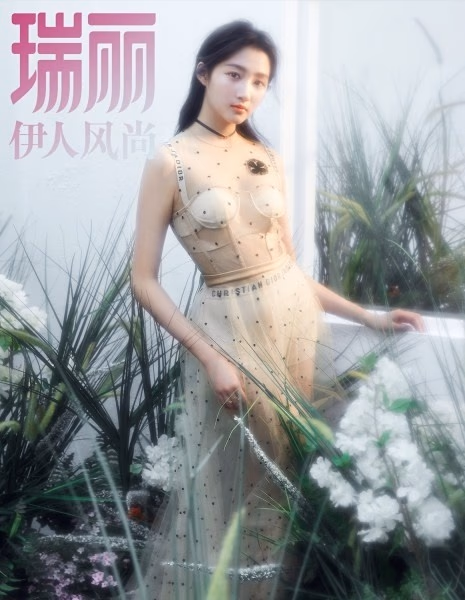 关晓彤 高清写真/照片下载 #7041920