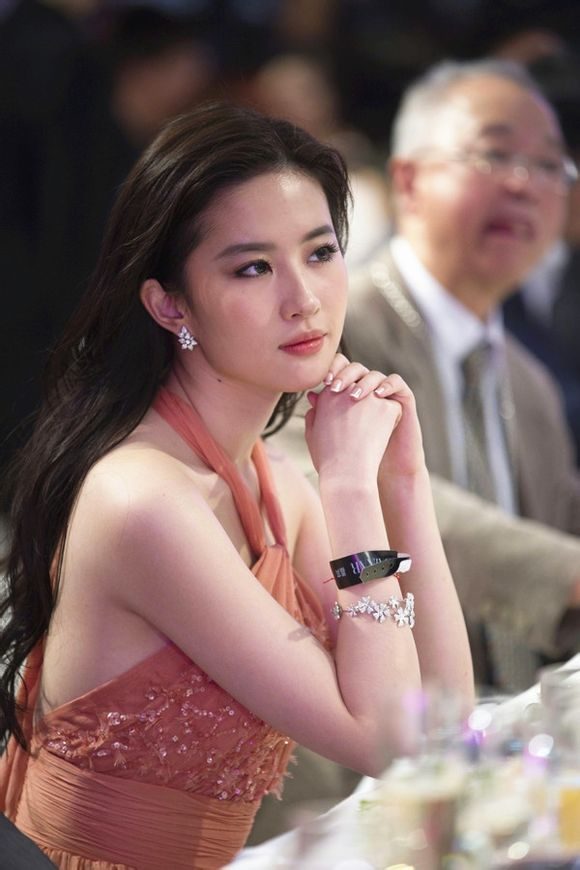 刘亦菲 高清写真/照片下载 #6690680