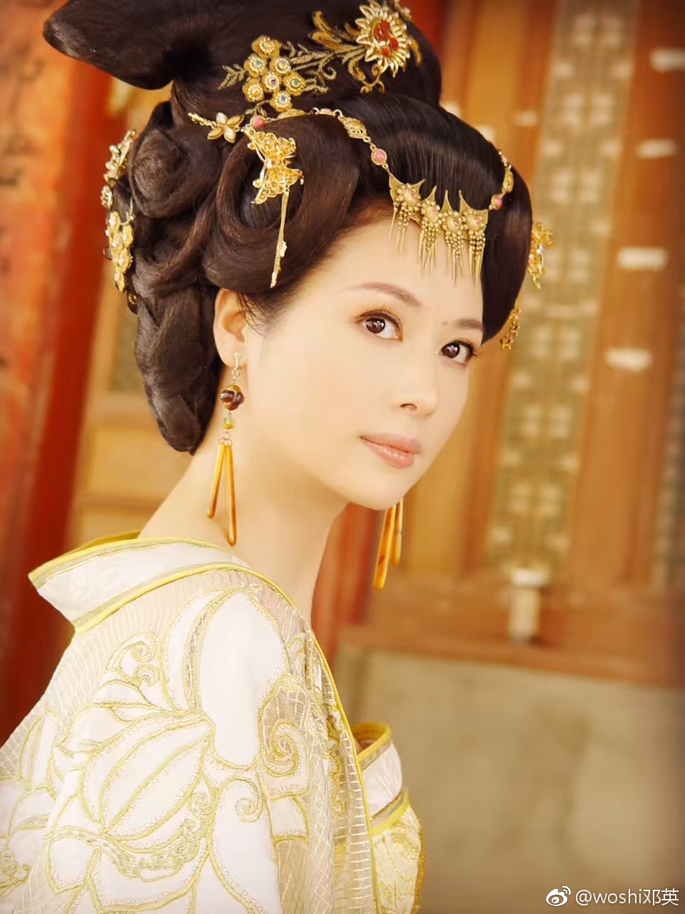 邓英 高清写真/照片下载 #3249817