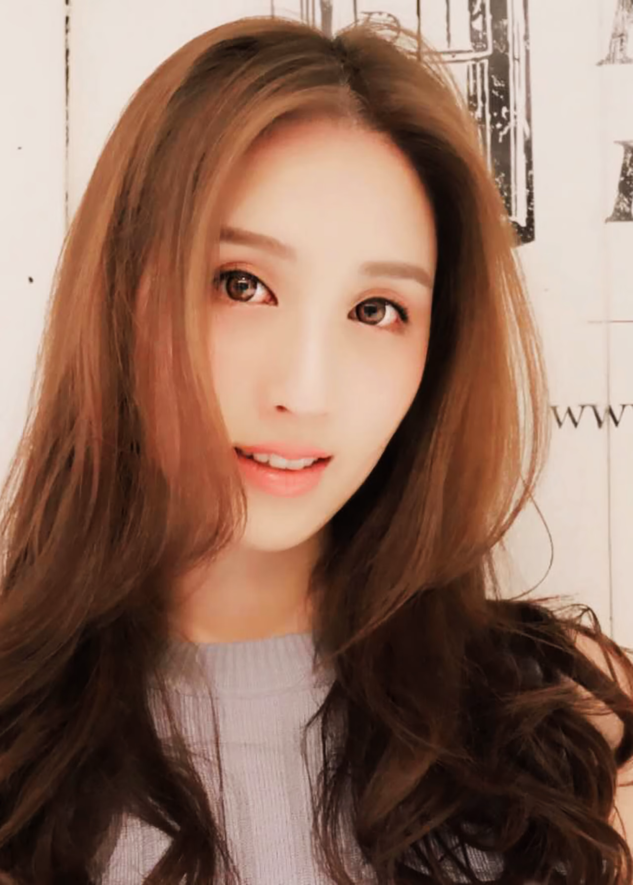 何傲儿 高清写真/照片下载 #3337886