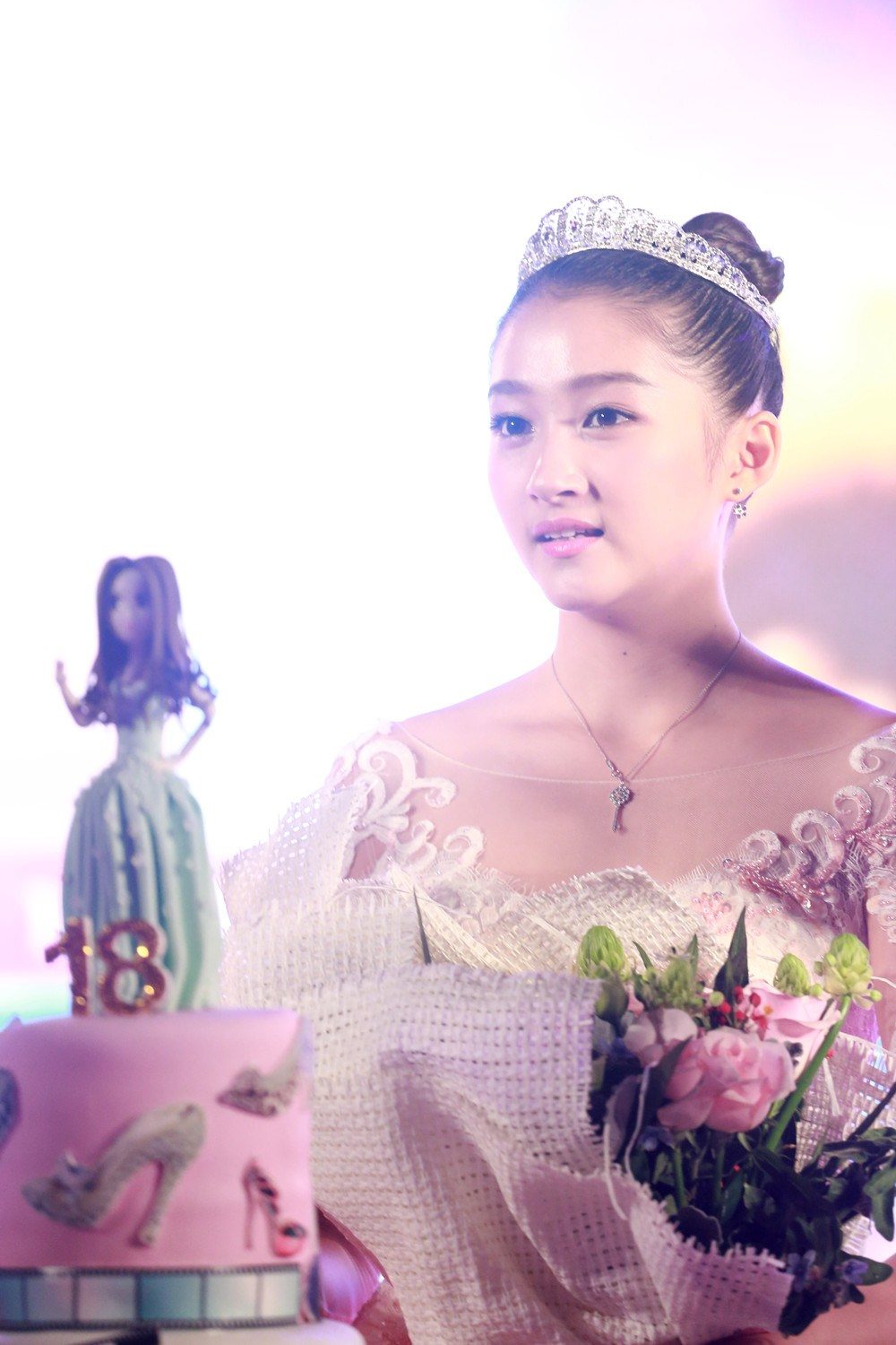 Xiaotong Guan HD Images/Photo Gallery Download #7041281