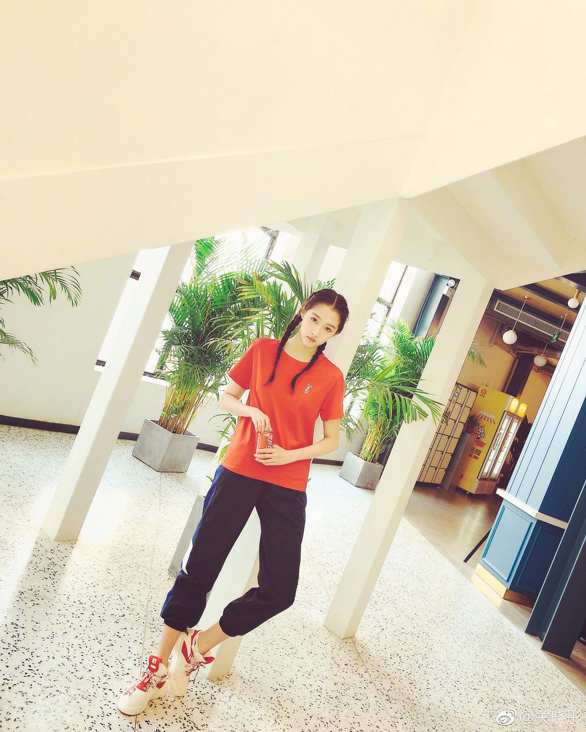 Xiaotong Guan HD Images/Photo Gallery Download #7041573