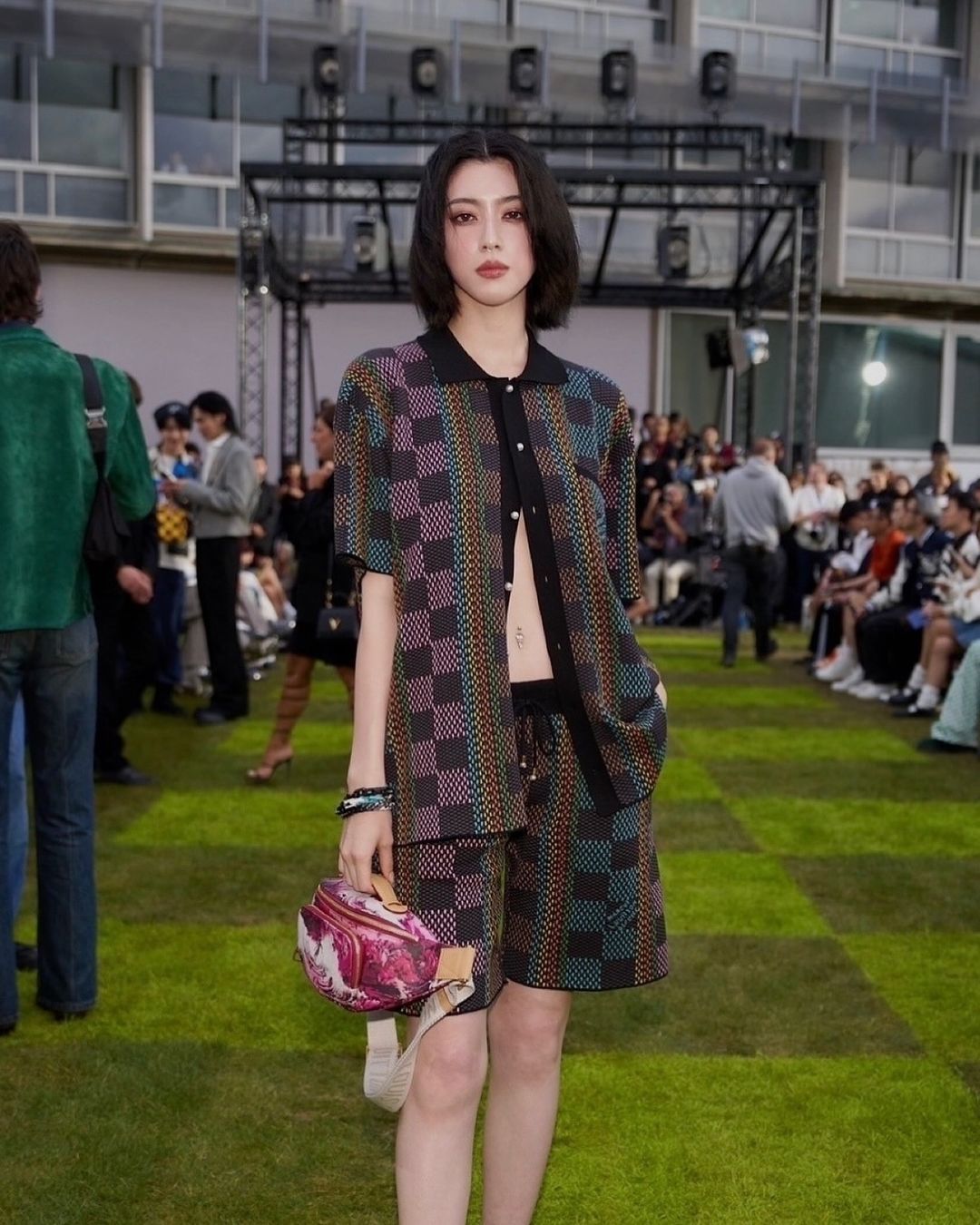 三吉彩花 高清写真/照片下载 #9568234