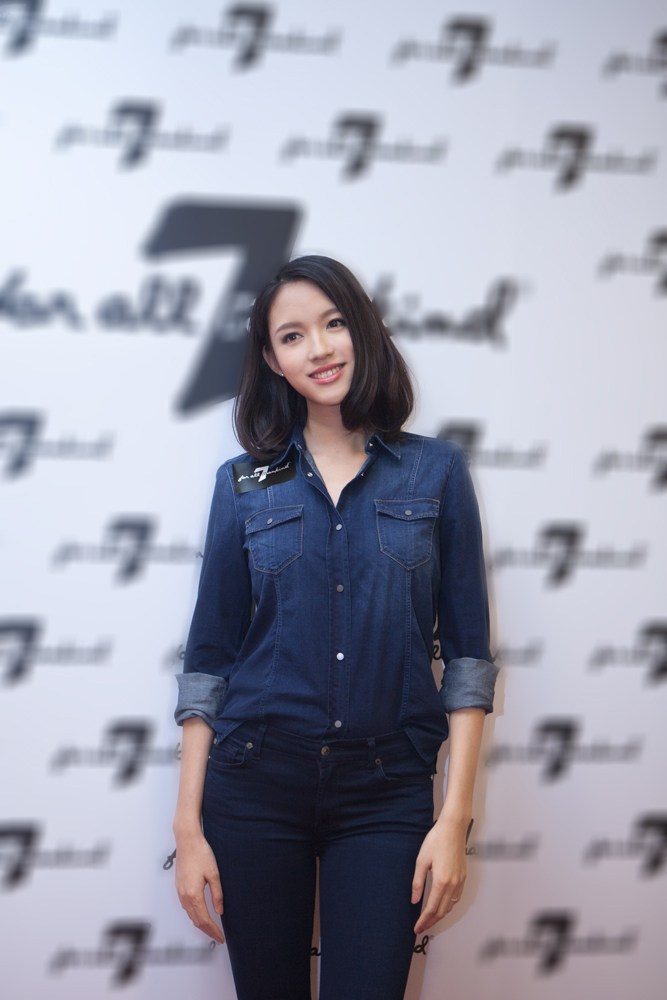 Zilin Zhang HD Images/Photo Gallery Download #2003625