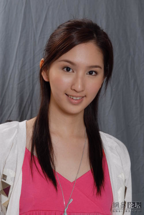 何傲儿 高清写真/照片下载 #3337681