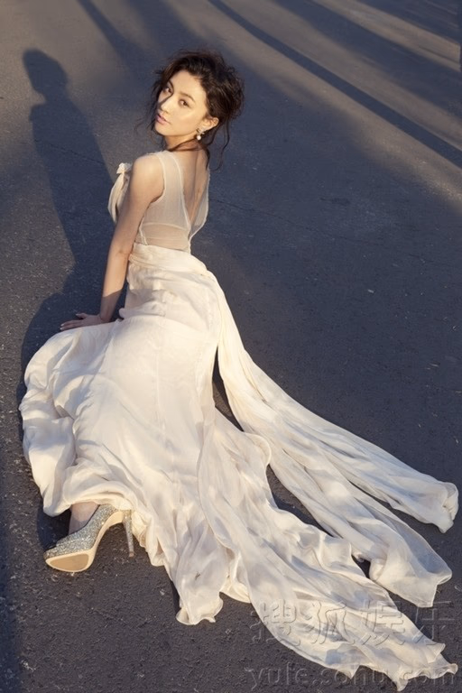 周庭伊 高清写真/照片下载 #3432647