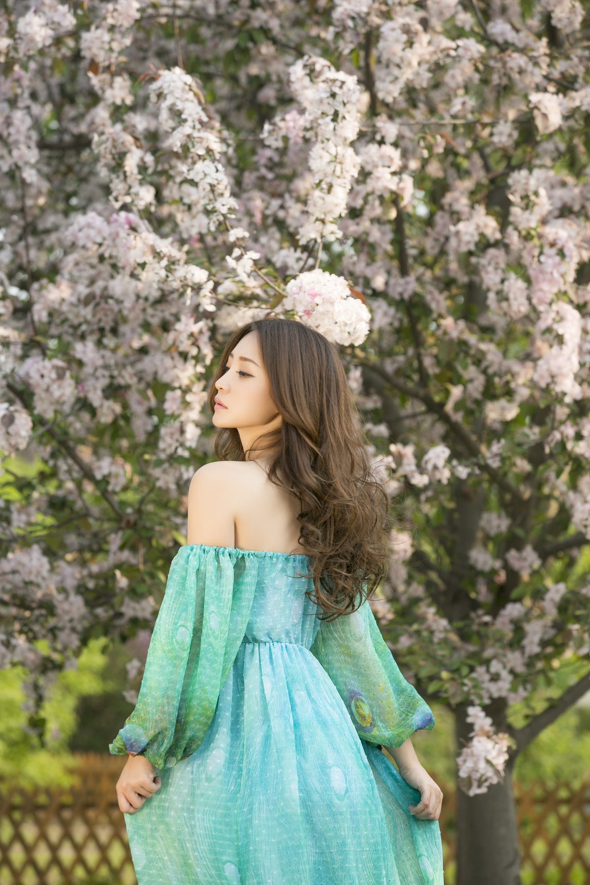 Yan Liu HD Images/Photo Gallery Download #1973998